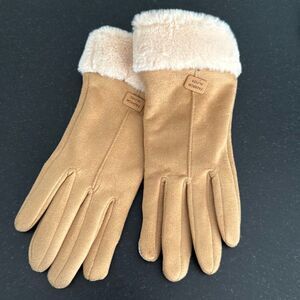 Camel Warm Winter Touchscreen Gloves - Faux Khaki Suede & Faux Fur
